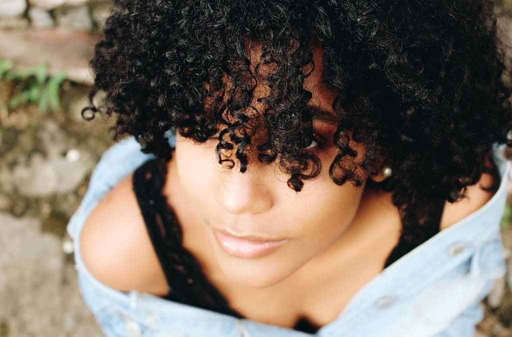 5 Natural Remedies For a Dry, Itchy Scalp